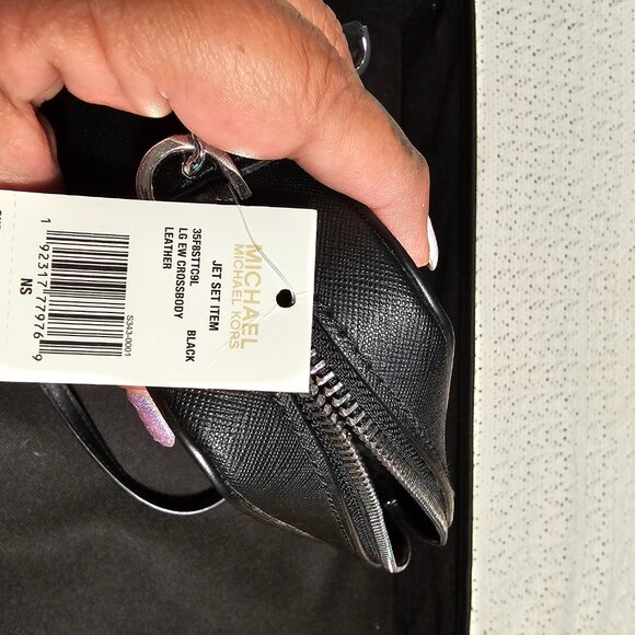 Michael Kors black leather shoulder bag. NWT - Picture 7 of 7